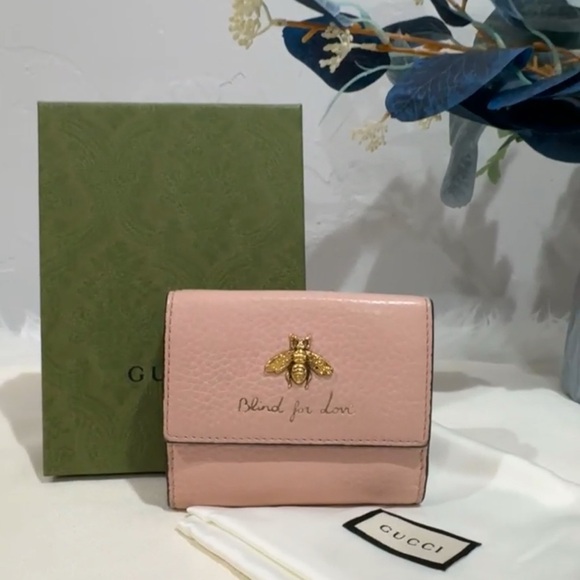 GUCCI Blind For Love Bee Accent Compact Wallet COA - Picture 3 of 16